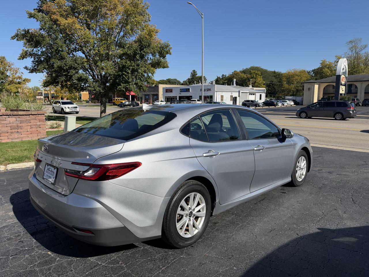 Toyota Camry photo 10