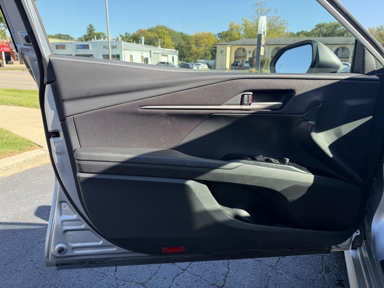 Toyota Camry photo 12