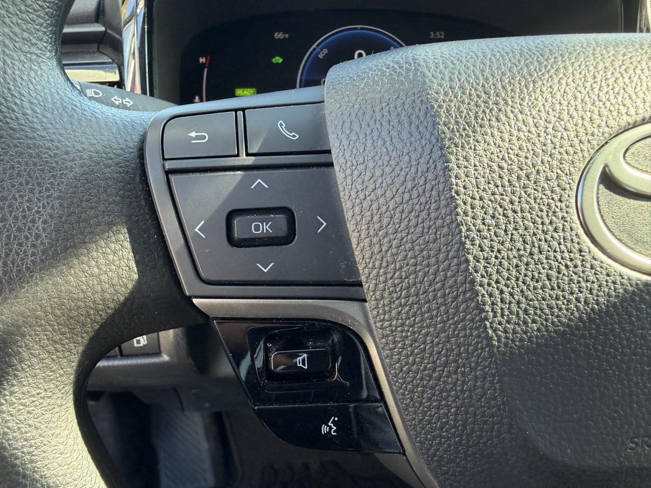 Toyota Camry photo 15
