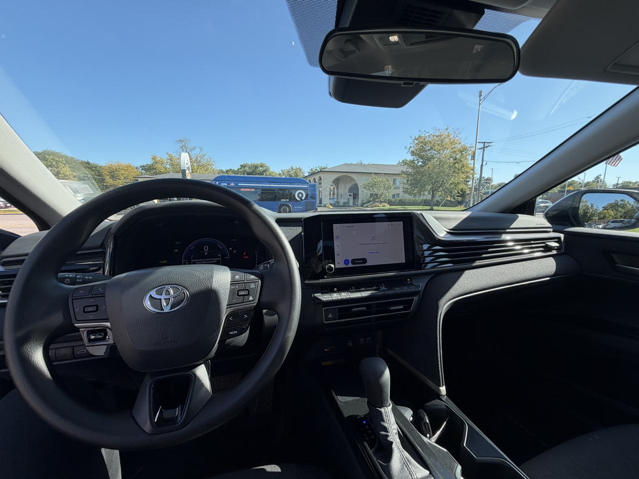 Toyota Camry photo 18