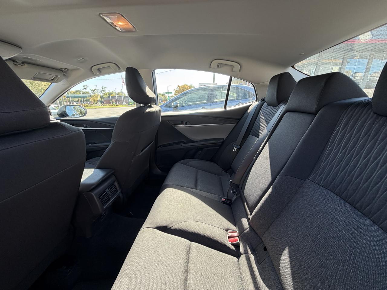 Toyota Camry photo 26