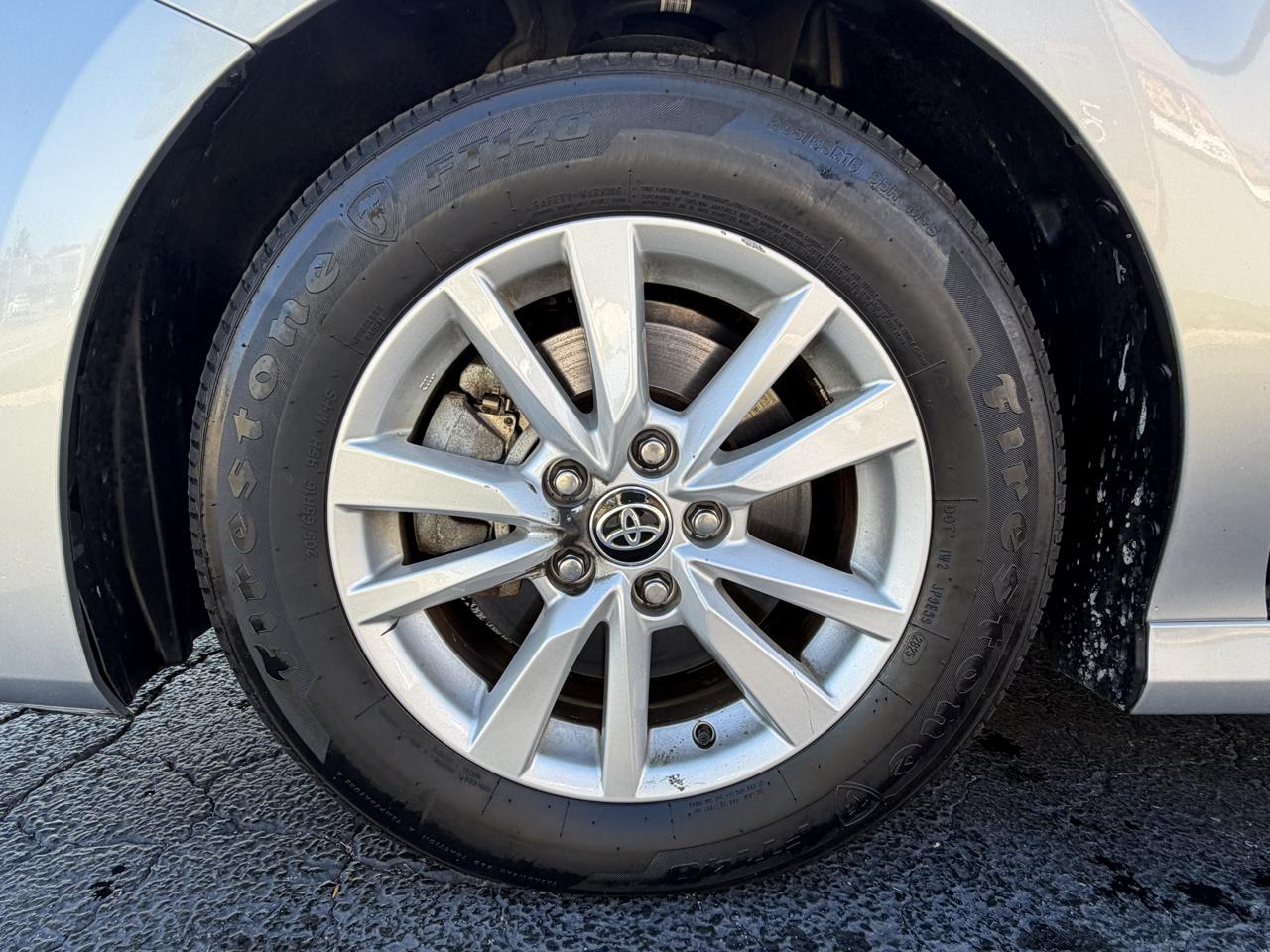 Toyota Camry photo 39