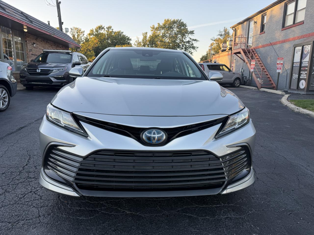 Toyota Camry Hybrid LE CVT (Natl) 2021