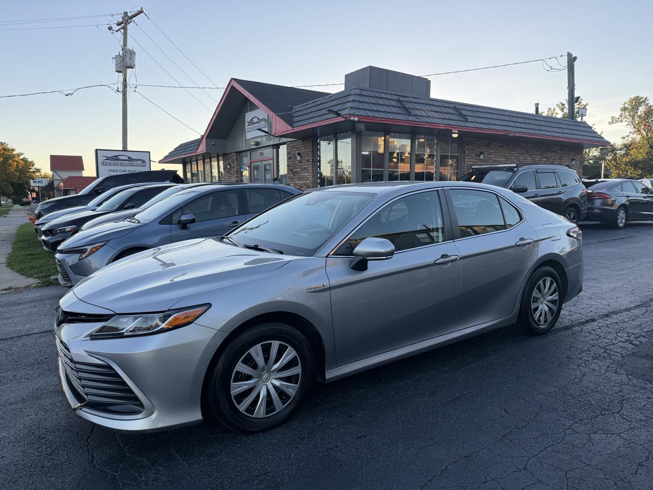 Toyota Camry Hybrid LE CVT (Natl) 2021