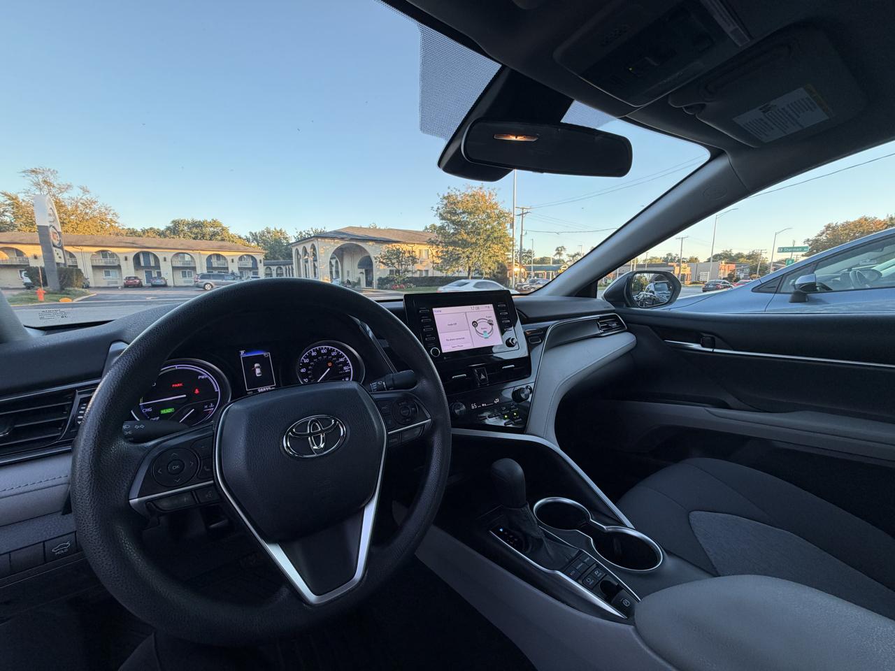 Toyota Camry Hybrid LE CVT (Natl) 2021