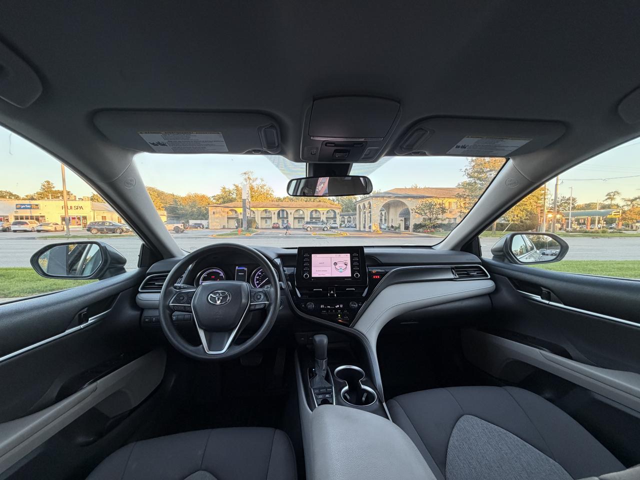 Toyota Camry Hybrid LE CVT (Natl) 2021