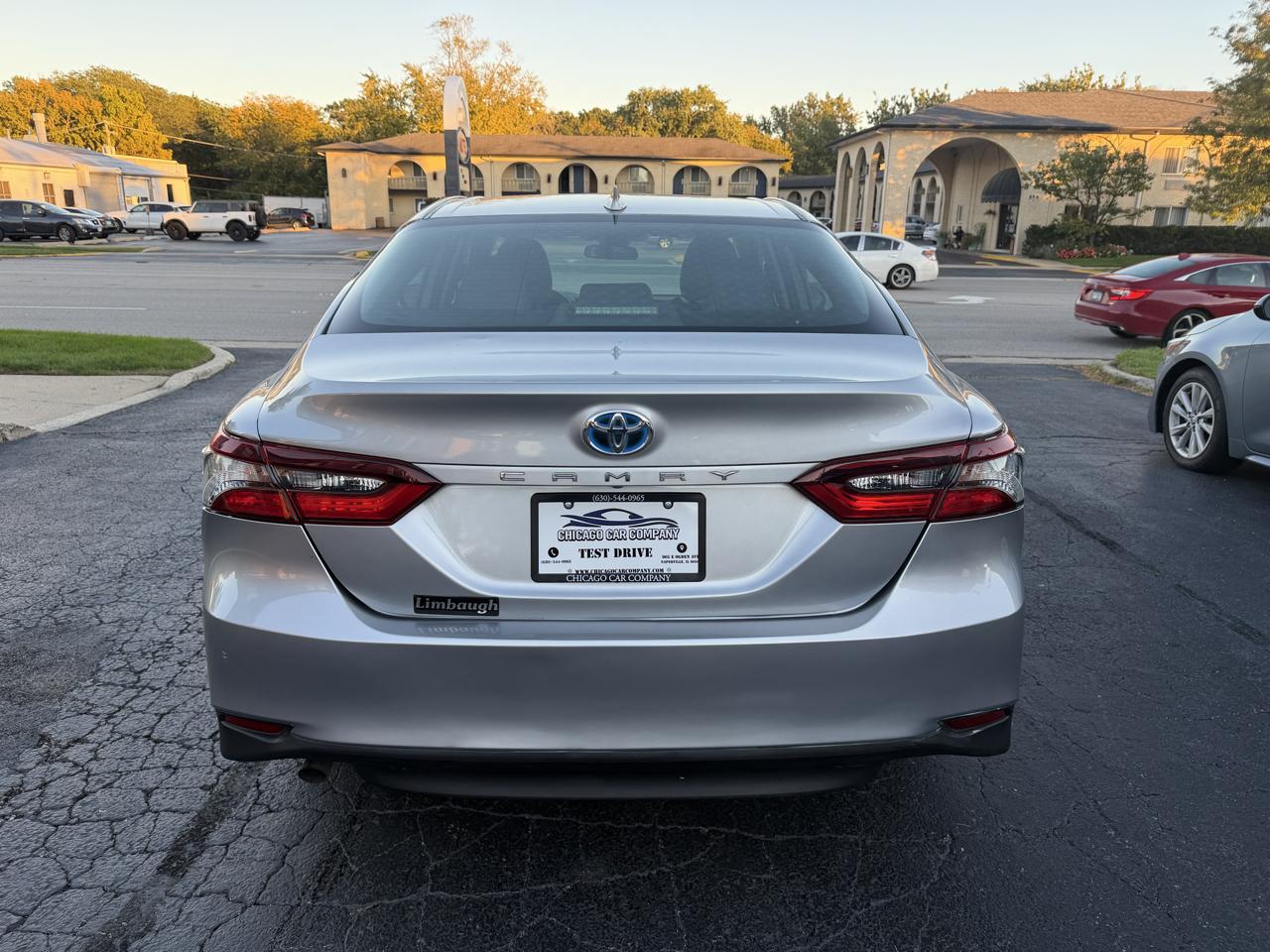 Toyota Camry Hybrid LE CVT (Natl) 2021