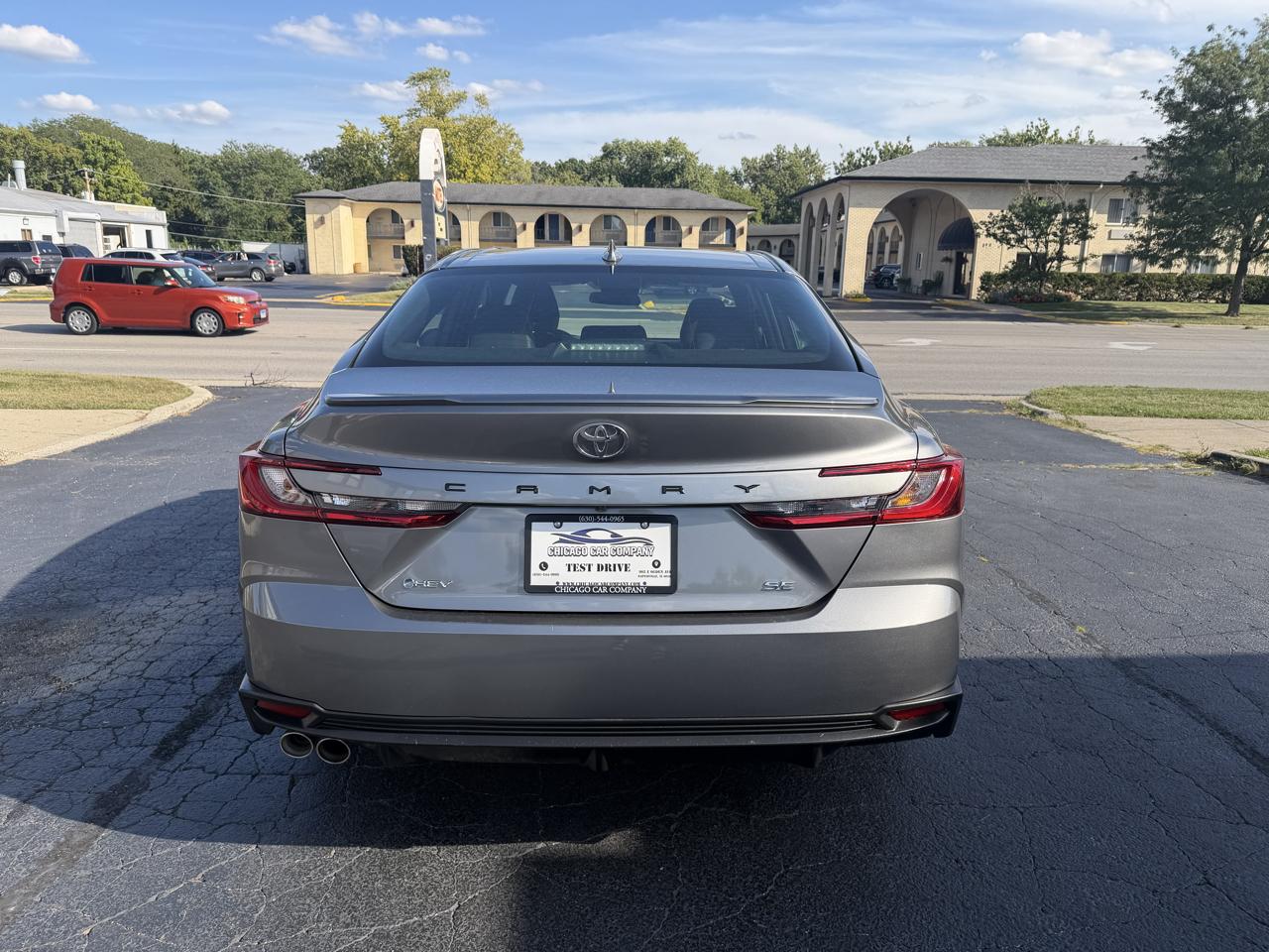 Toyota Camry XLE (Natl) 2025