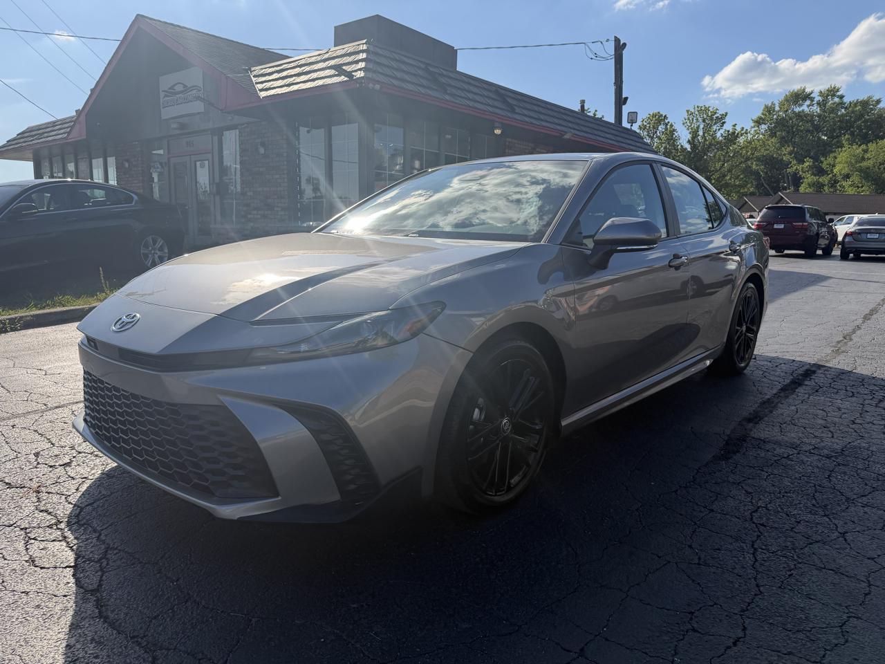 Toyota Camry XLE (Natl) 2025