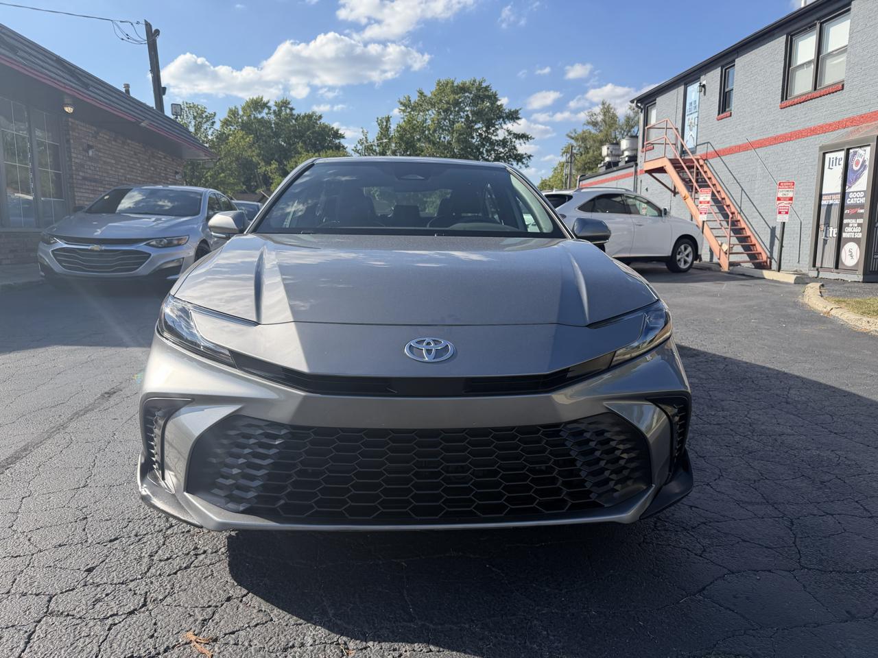Toyota Camry XLE (Natl) 2025