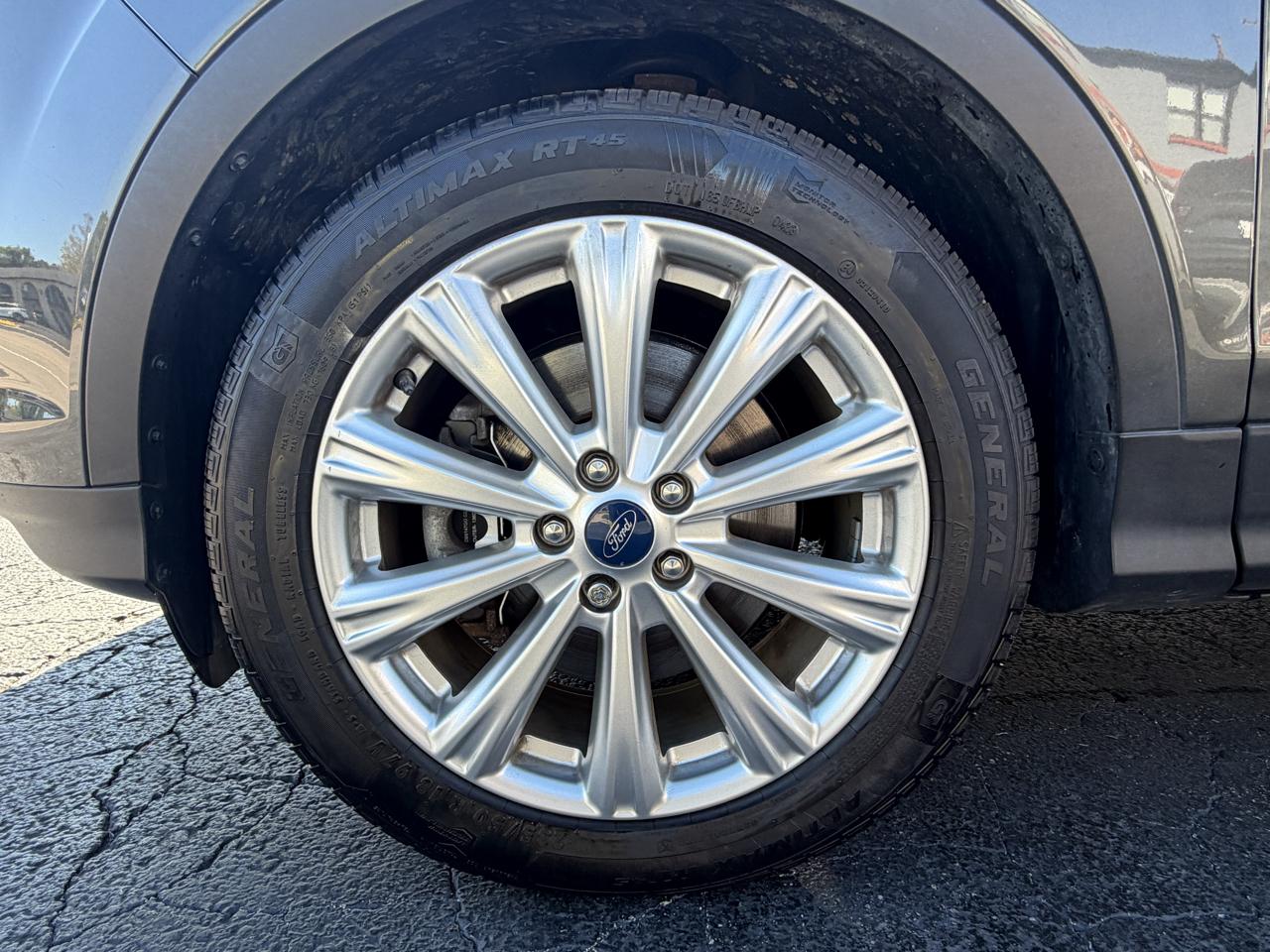 Ford Escape SEL 4WD 2019