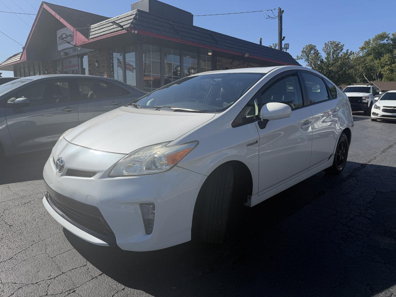 Toyota Prius photo 3