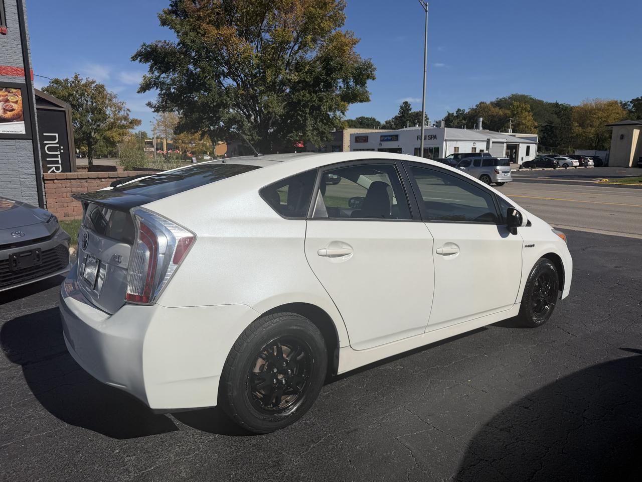Toyota Prius photo 13
