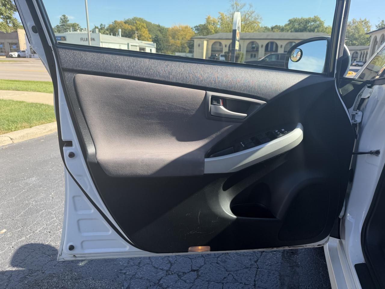 Toyota Prius photo 14