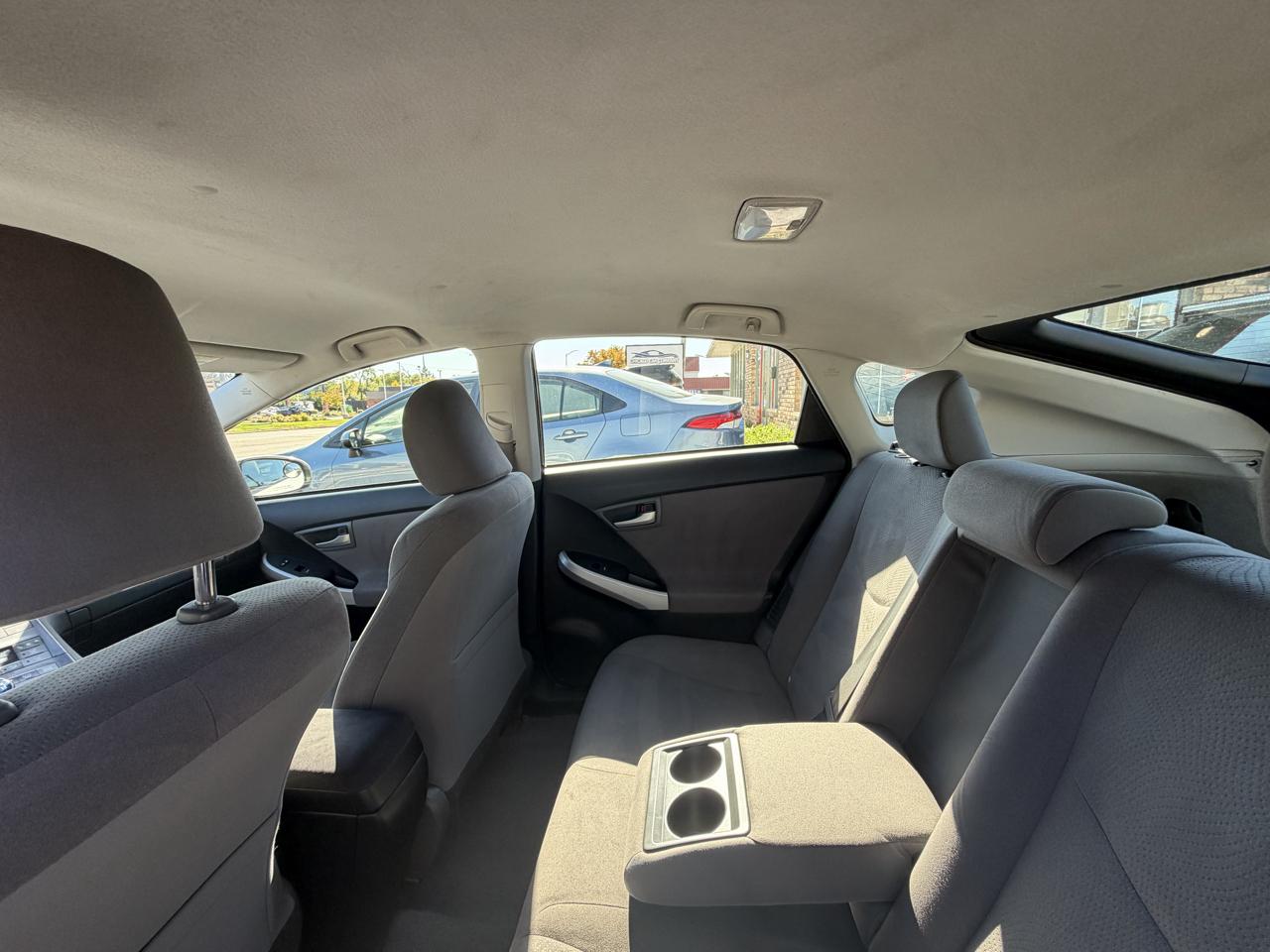 Toyota Prius photo 28