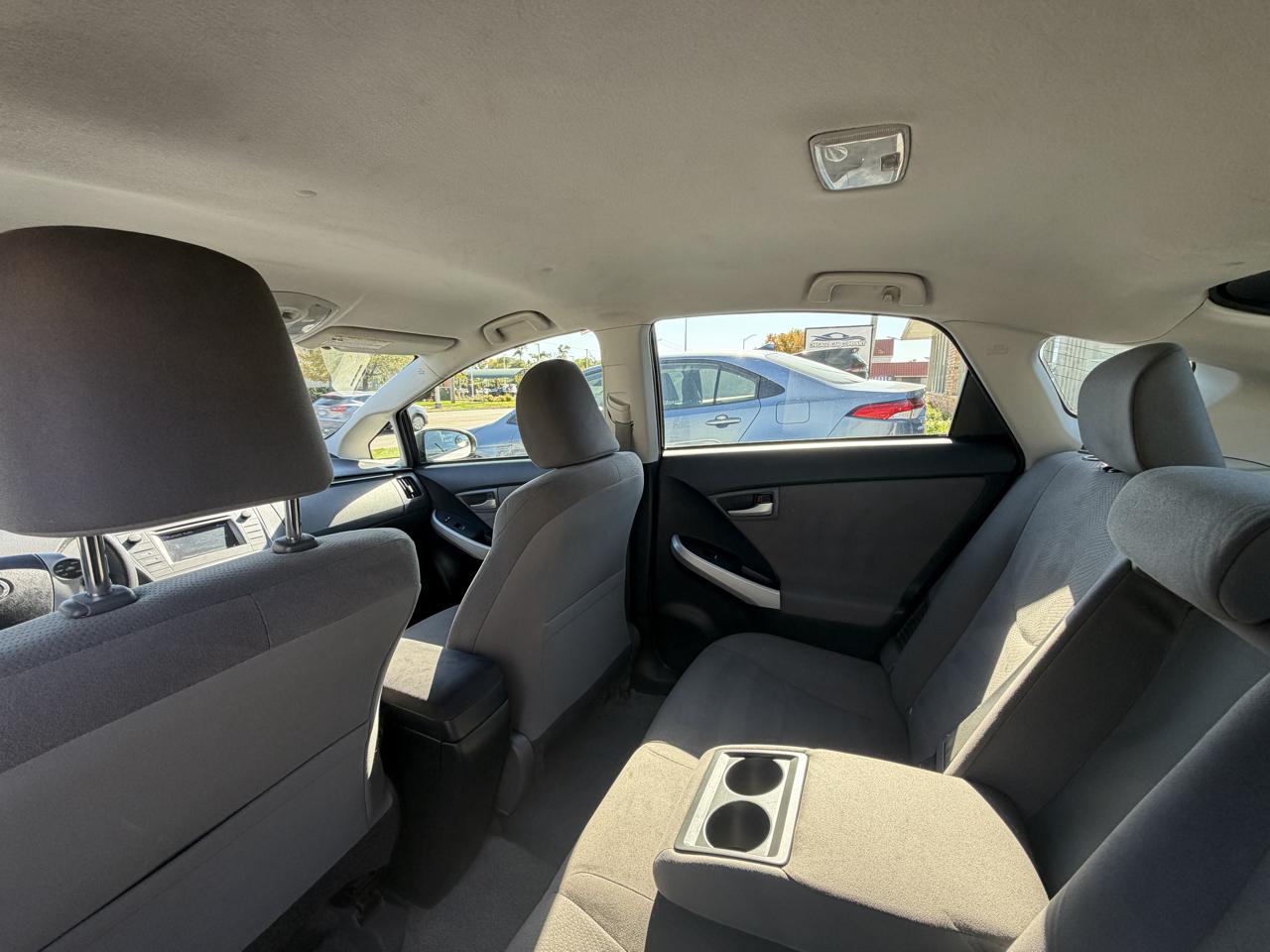 Toyota Prius photo 29