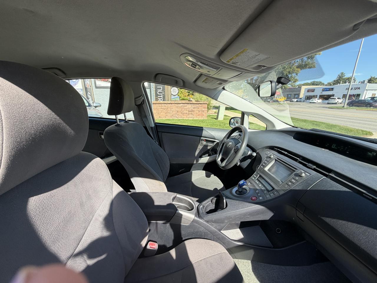 Toyota Prius photo 34
