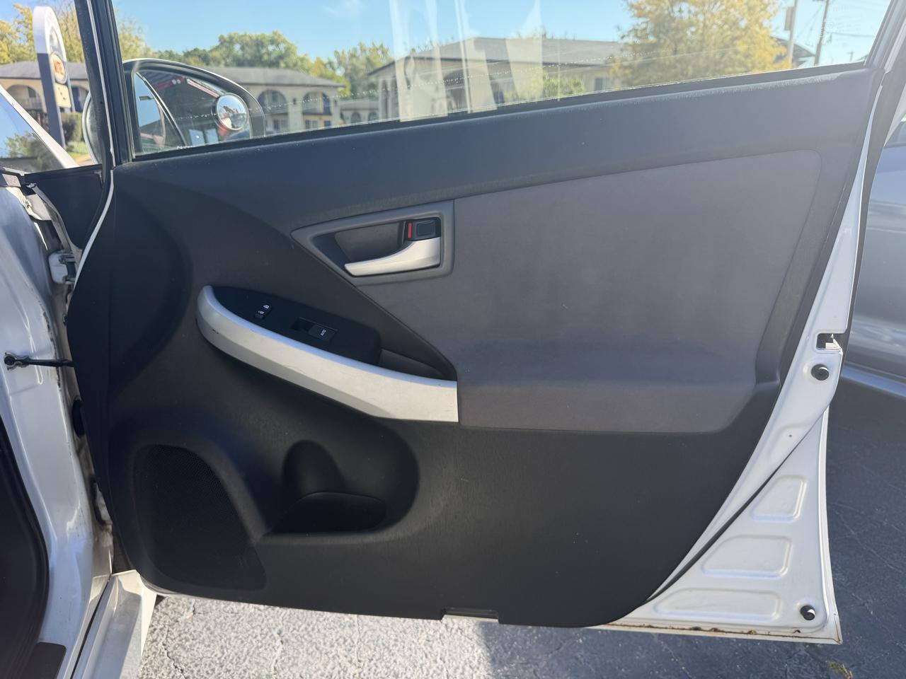 Toyota Prius photo 35