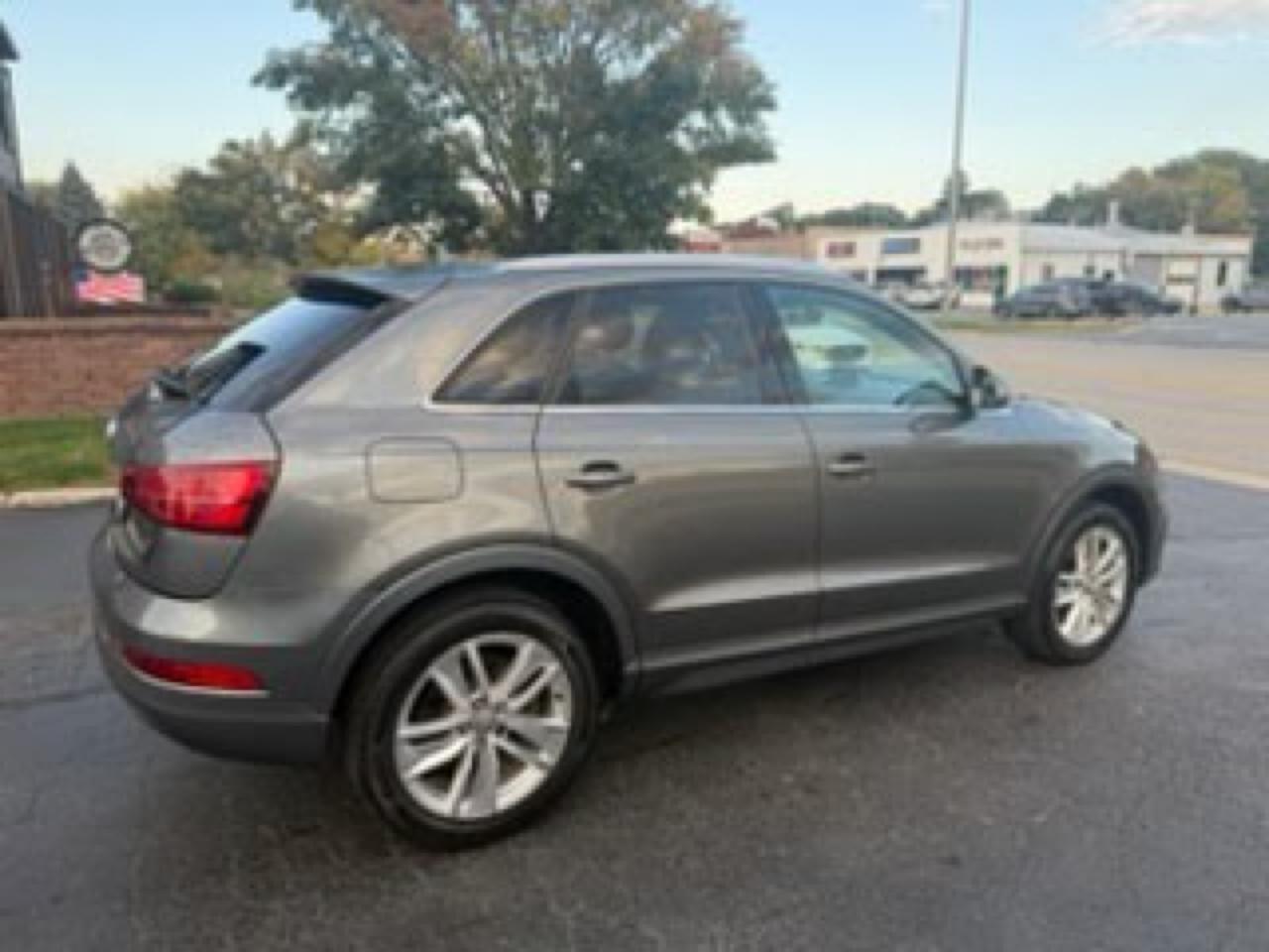 Audi Q3 FrontTrak 4dr Premium Plus 2016