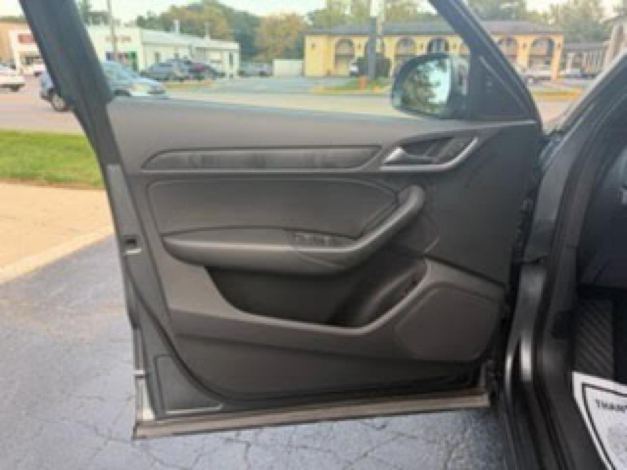 Audi Q3 FrontTrak 4dr Premium Plus 2016