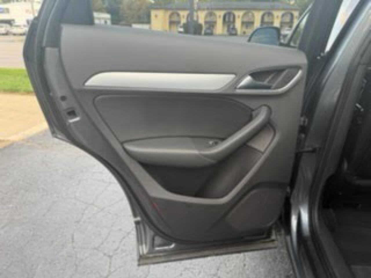 Audi Q3 FrontTrak 4dr Premium Plus 2016