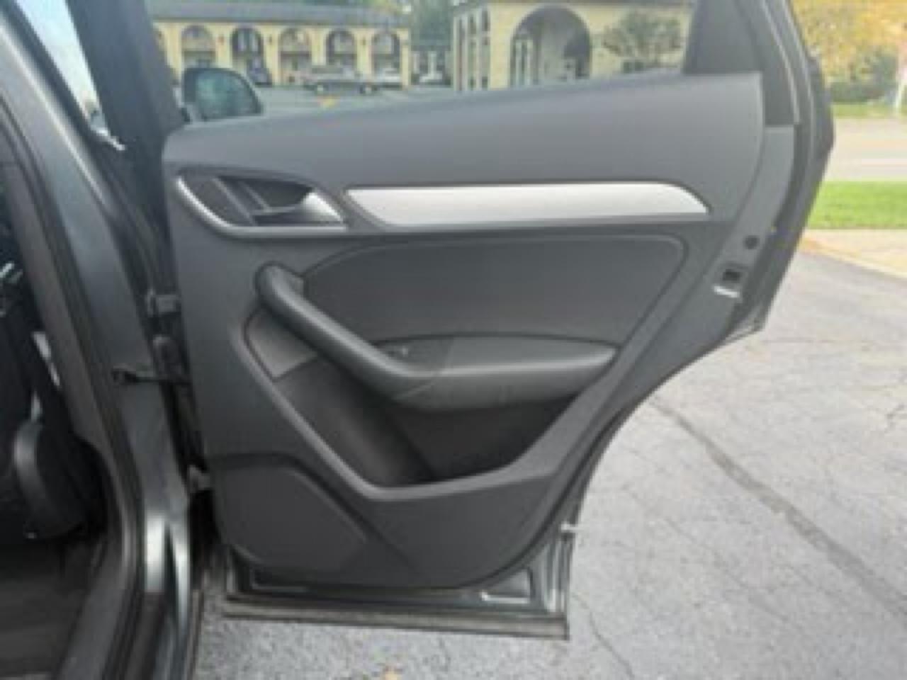 Audi Q3 FrontTrak 4dr Premium Plus 2016