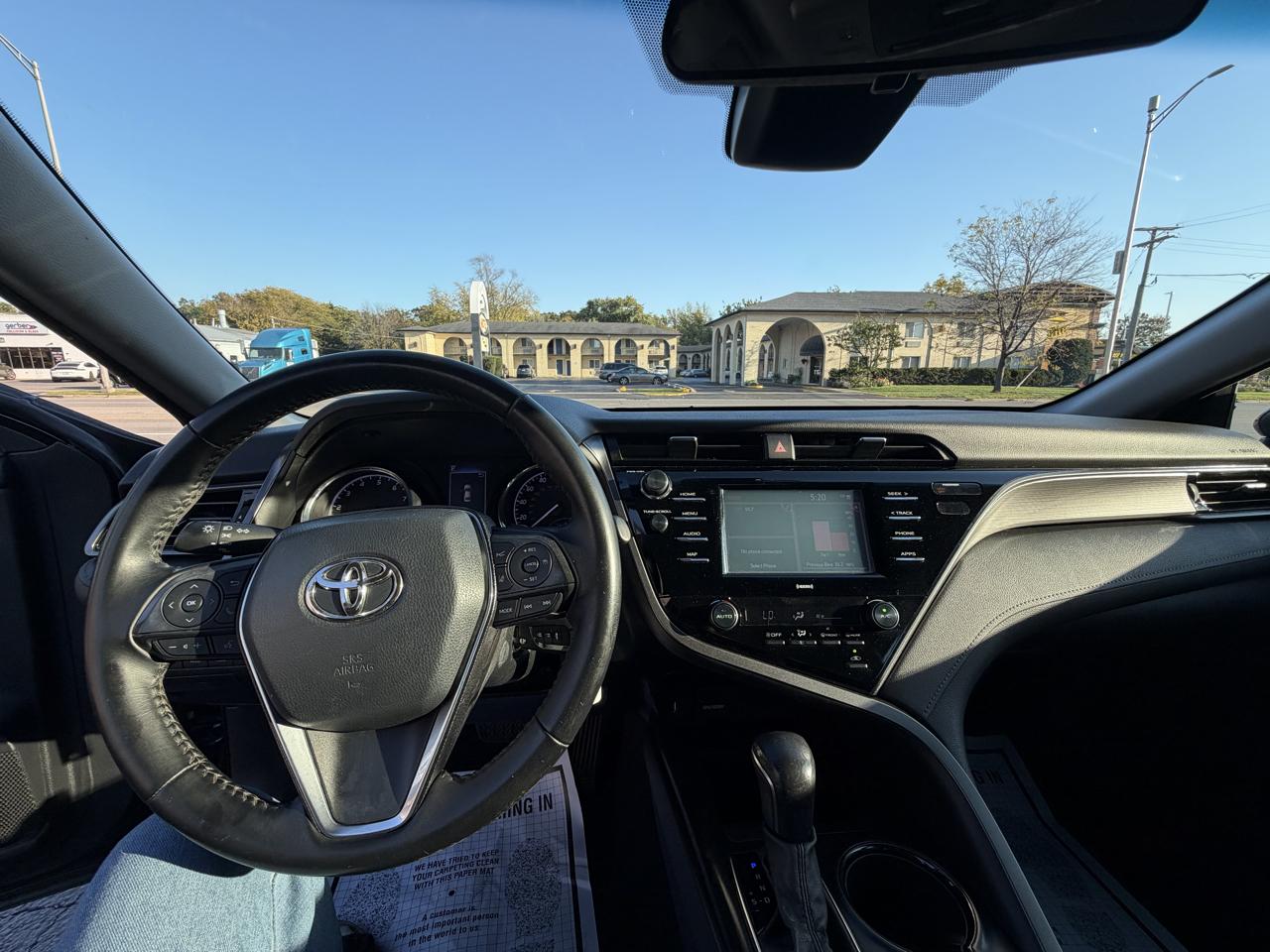 Toyota Camry XLE Auto (Natl) 2018