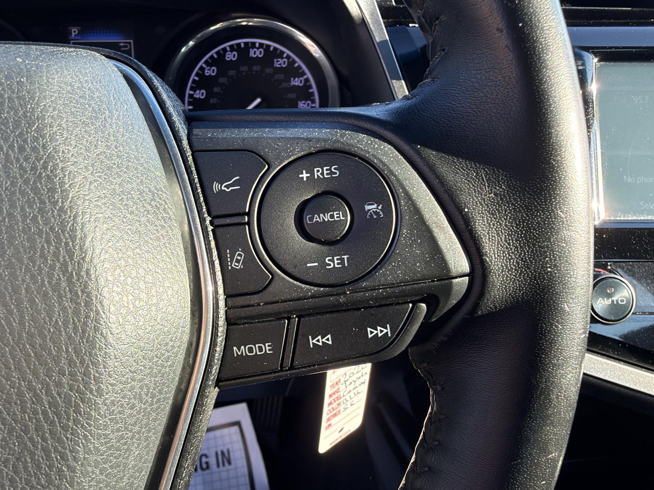 Toyota Camry XLE Auto (Natl) 2018