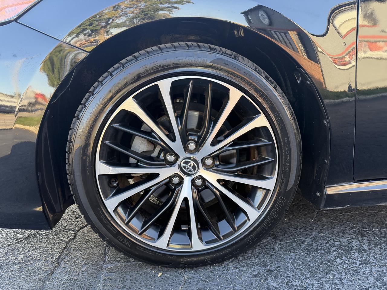 Toyota Camry XLE Auto (Natl) 2018