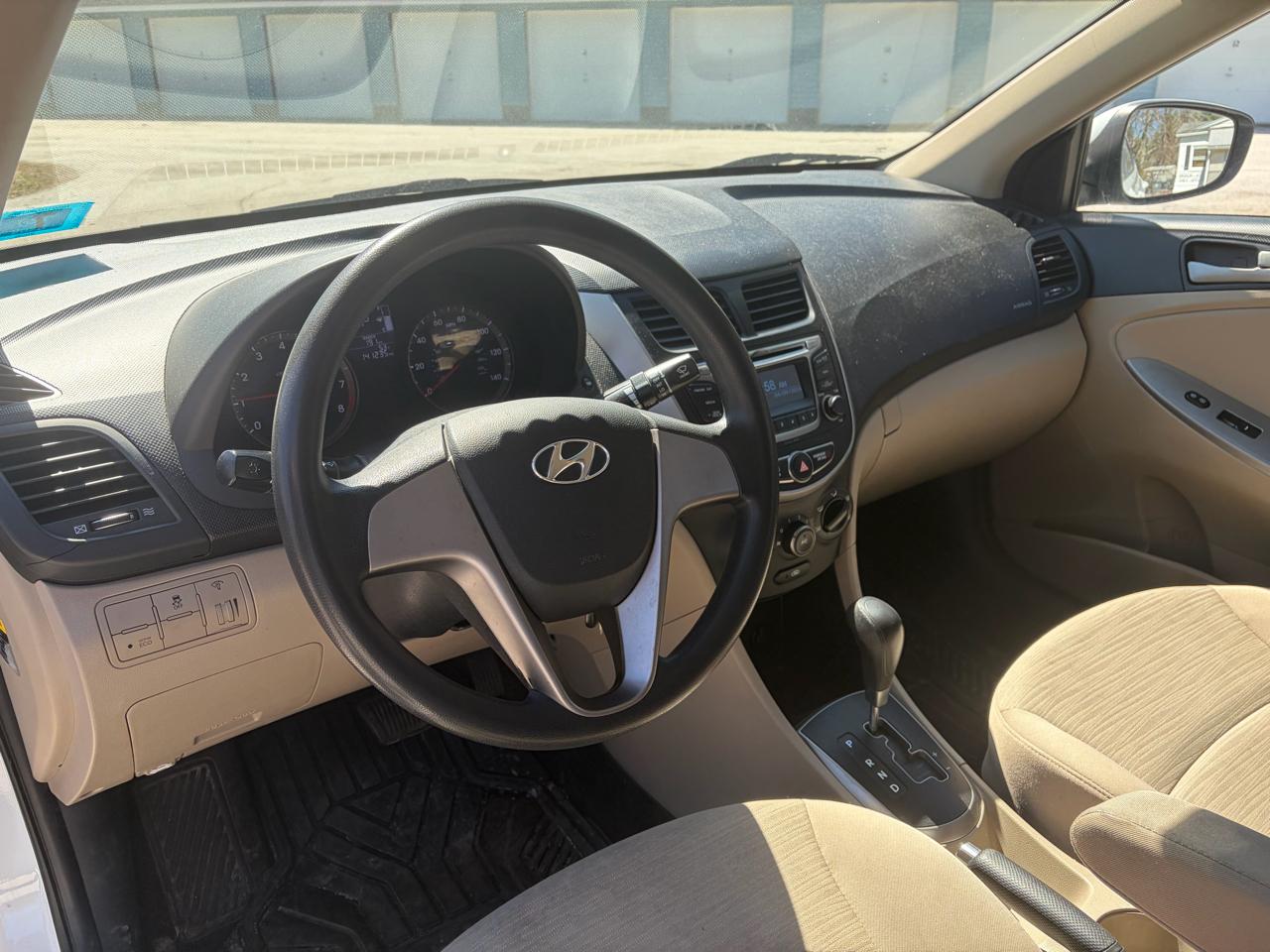 Hyundai Accent SE 4-Door 6A 2017