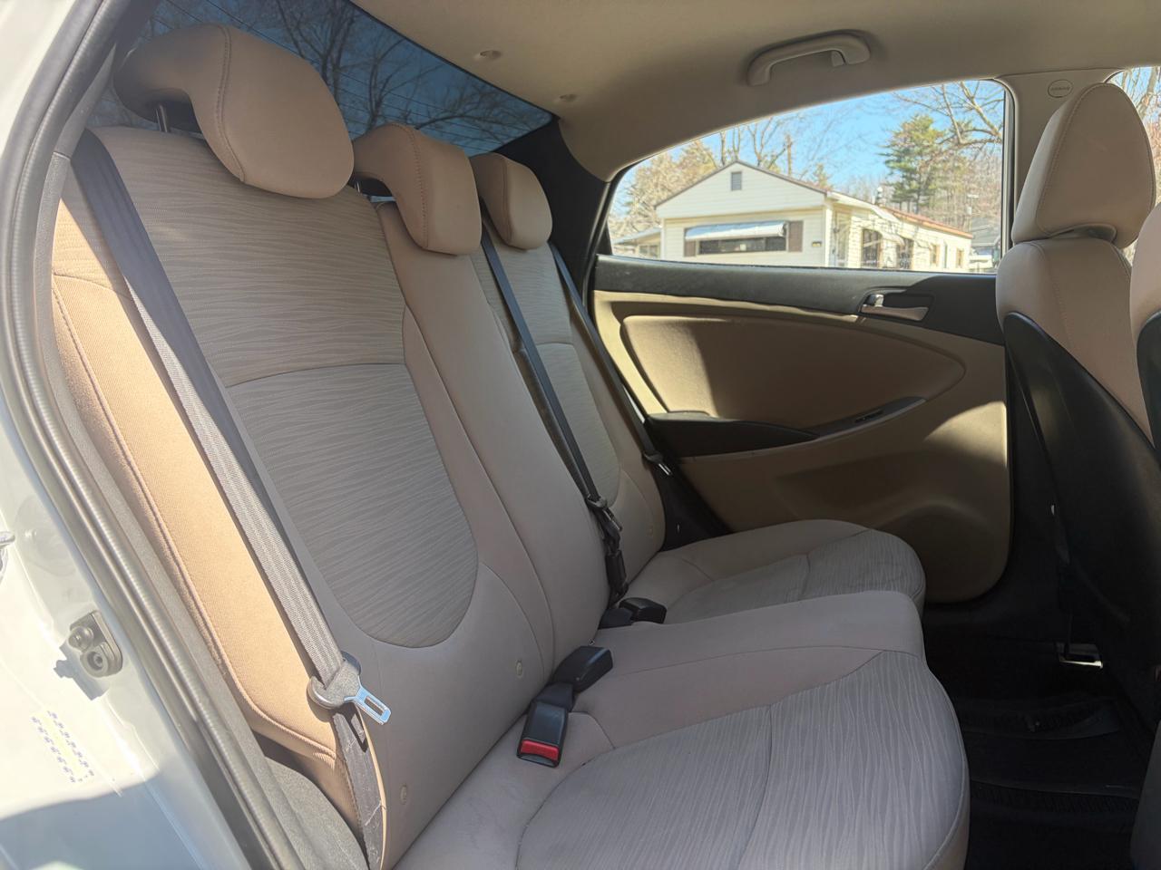 Hyundai Accent SE 4-Door 6A 2017