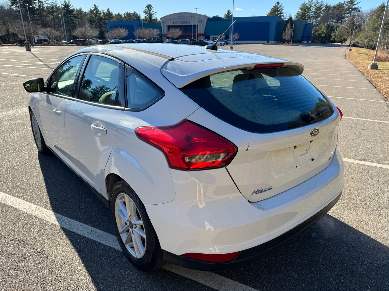 Ford Focus SE Hatch 2015