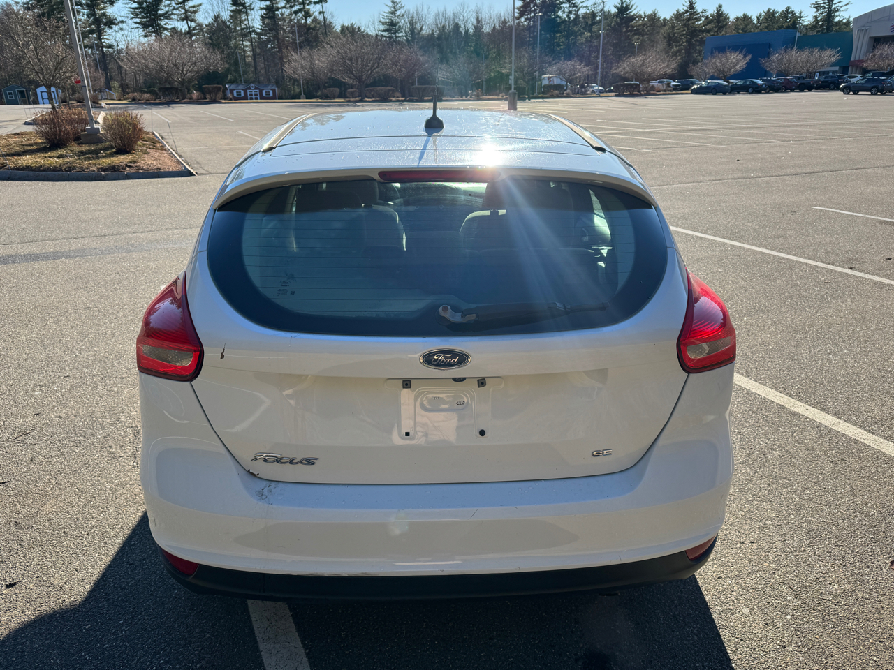 Ford Focus SE Hatch 2015