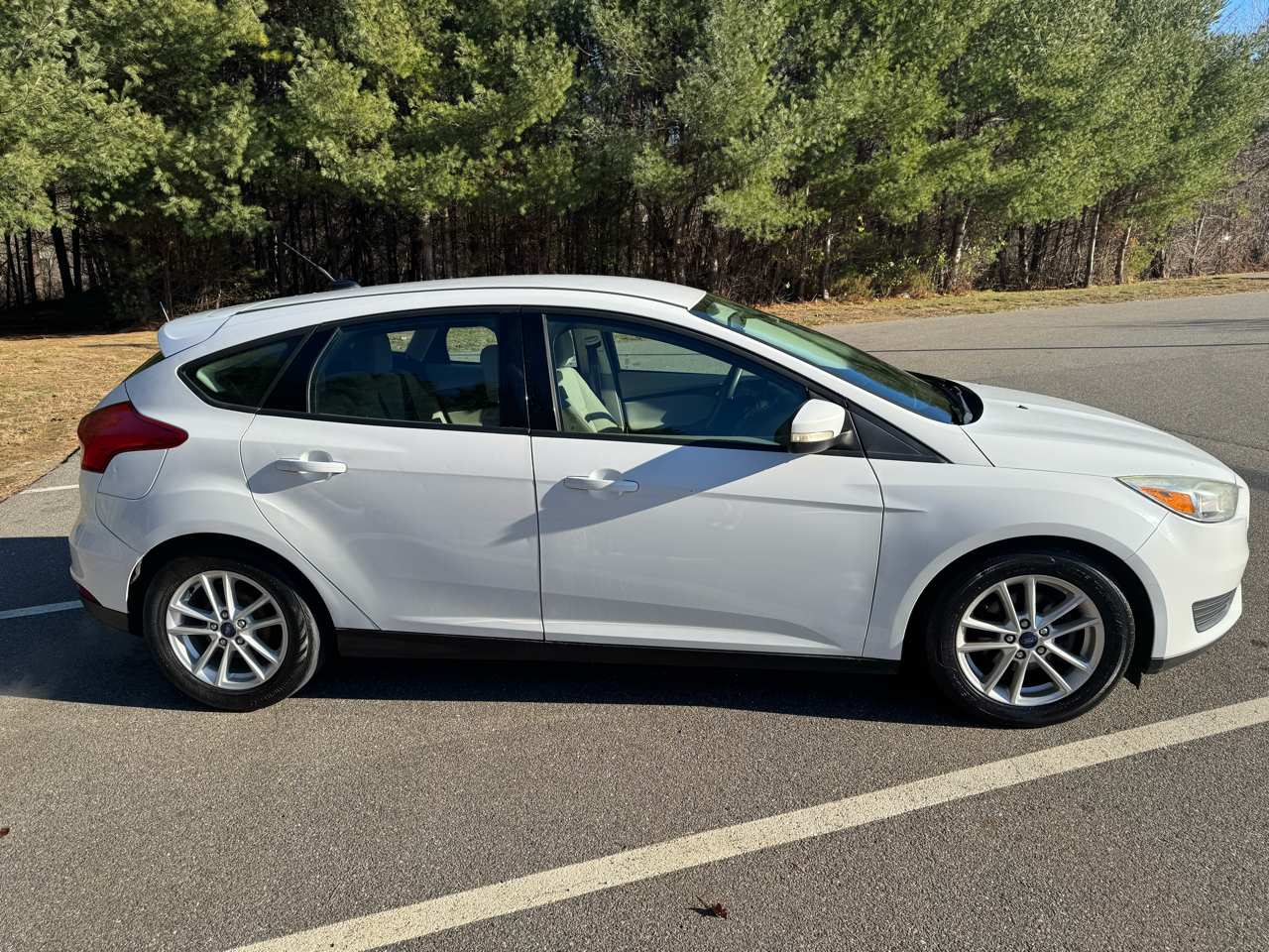 Ford Focus SE Hatch 2015