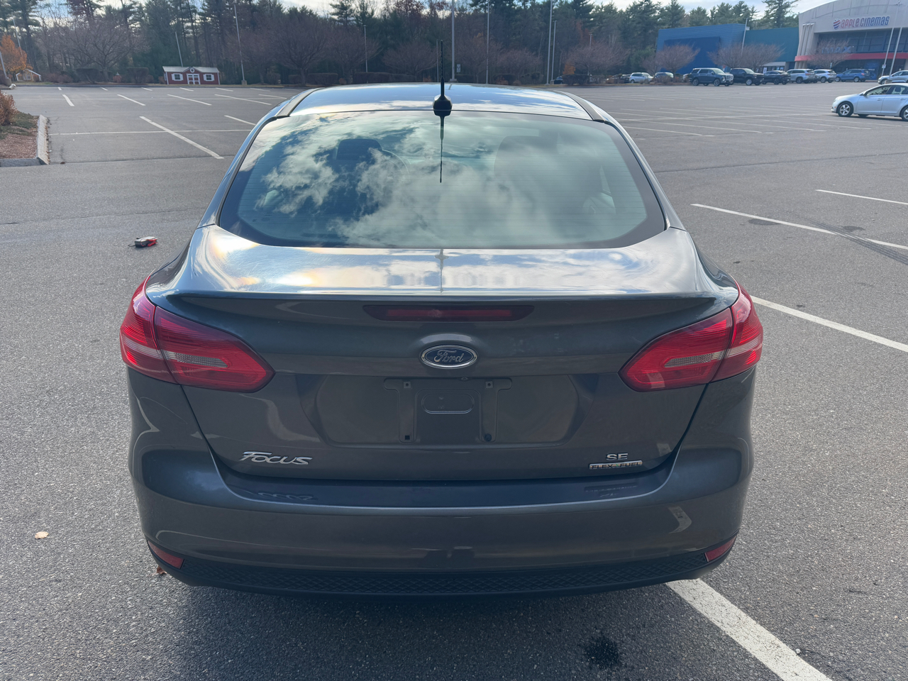 Ford Focus SE Sedan 2016