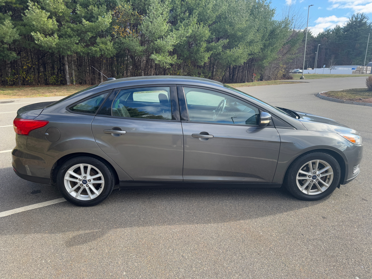 Ford Focus SE Sedan 2016