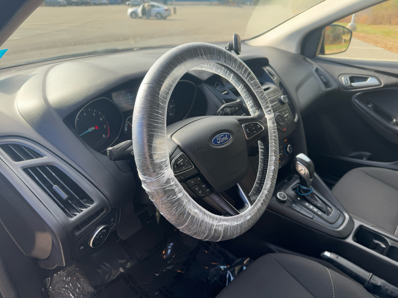 Ford Focus SE Sedan 2016