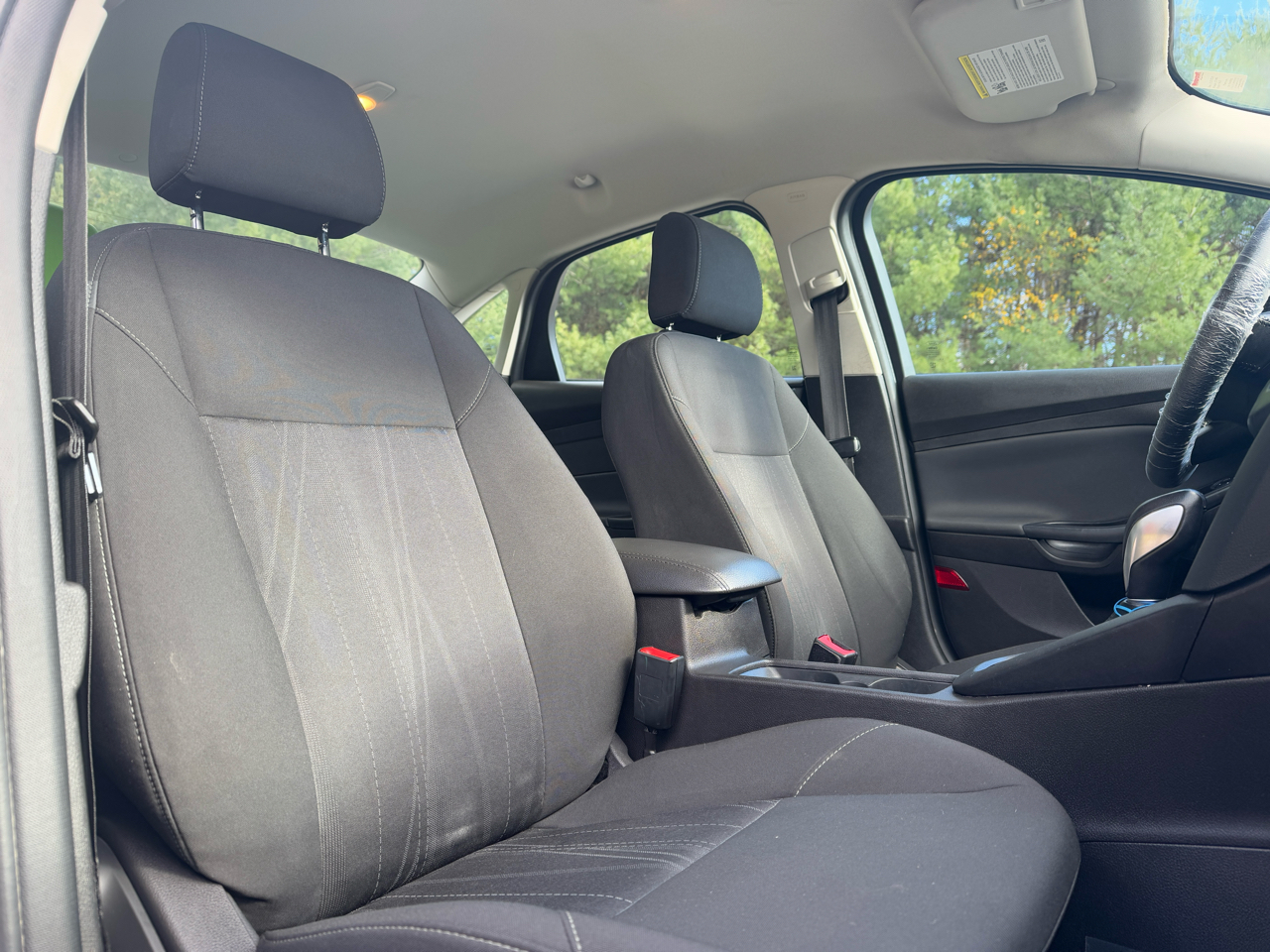 Ford Focus SE Sedan 2016