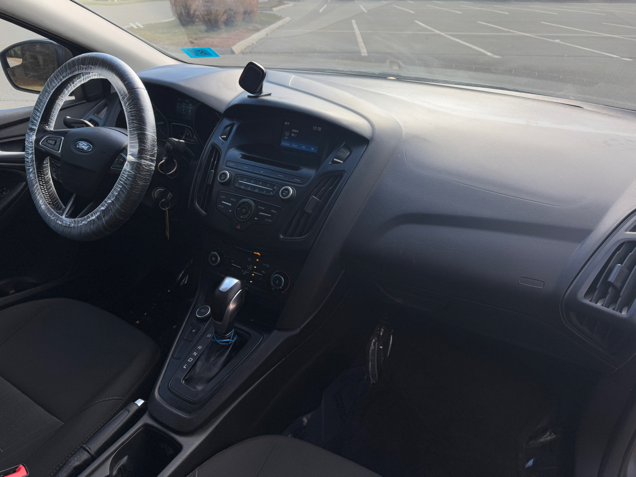 Ford Focus SE Sedan 2016