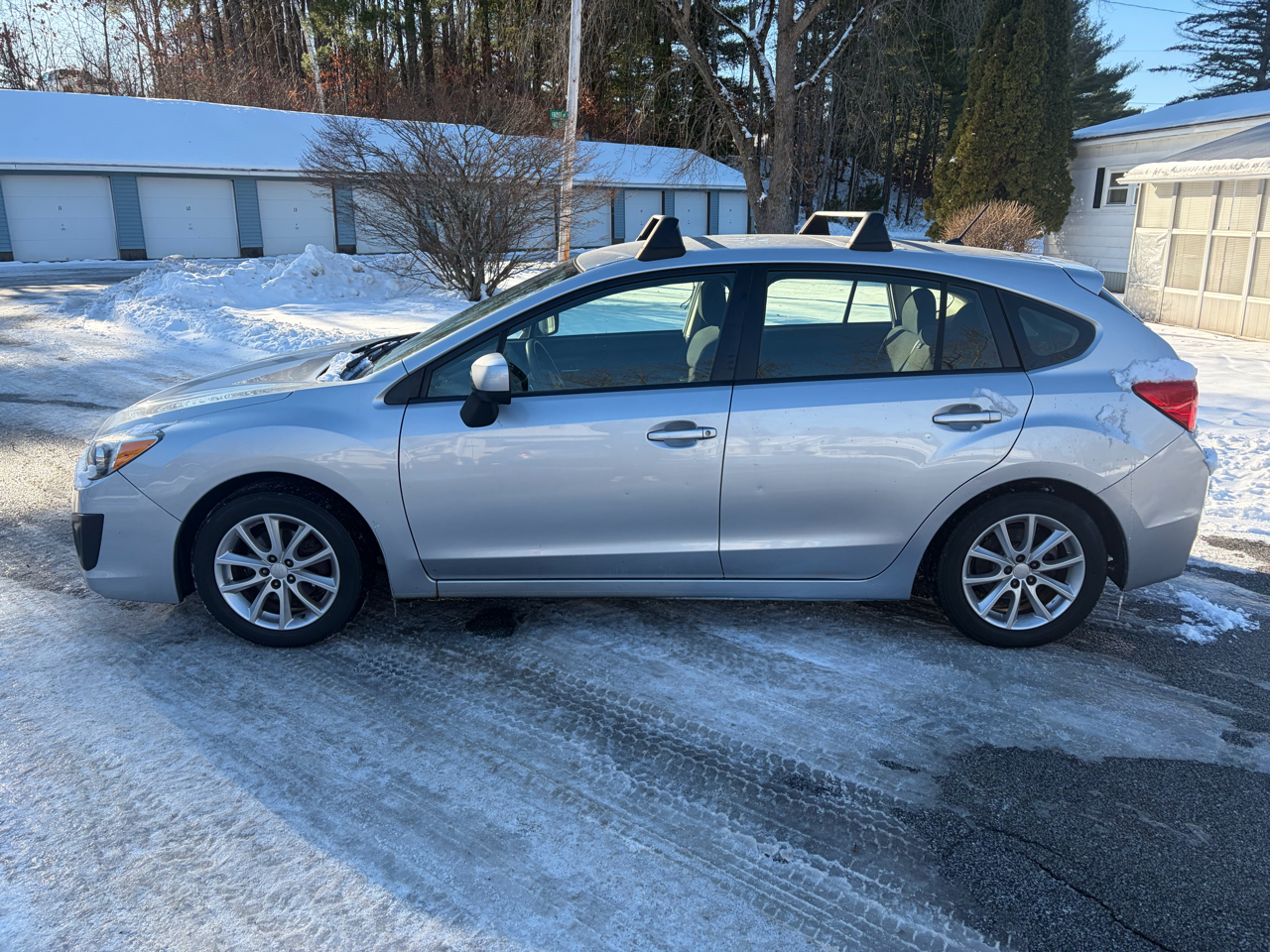 Subaru Impreza Premium 5-Door w/All Weather Package 2012