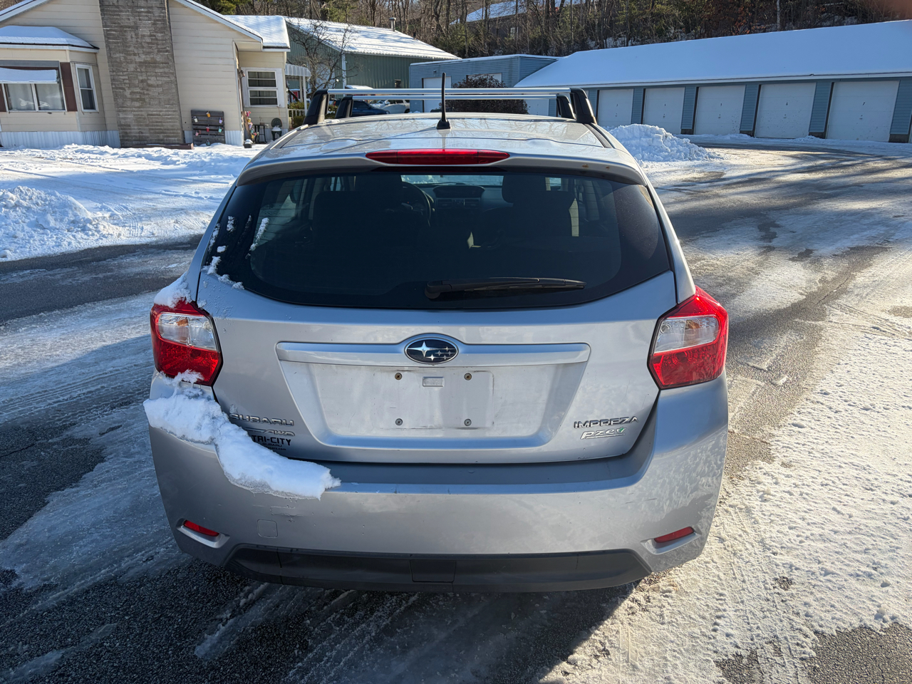 Subaru Impreza Premium 5-Door w/All Weather Package 2012