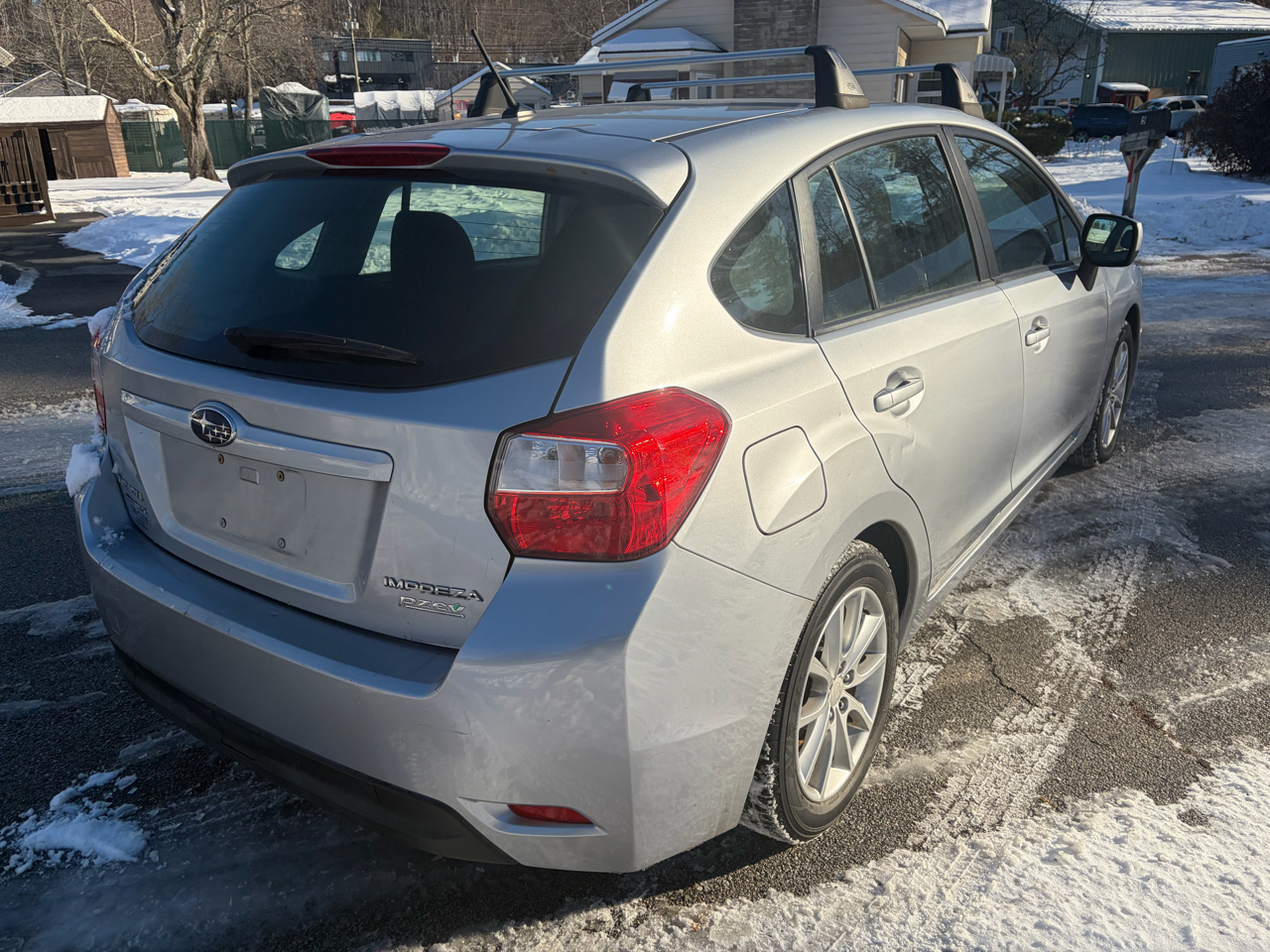 Subaru Impreza Premium 5-Door w/All Weather Package 2012