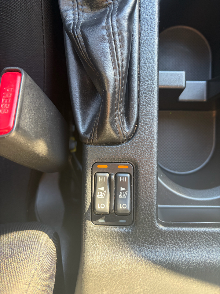 Subaru Impreza Premium 5-Door w/All Weather Package 2012