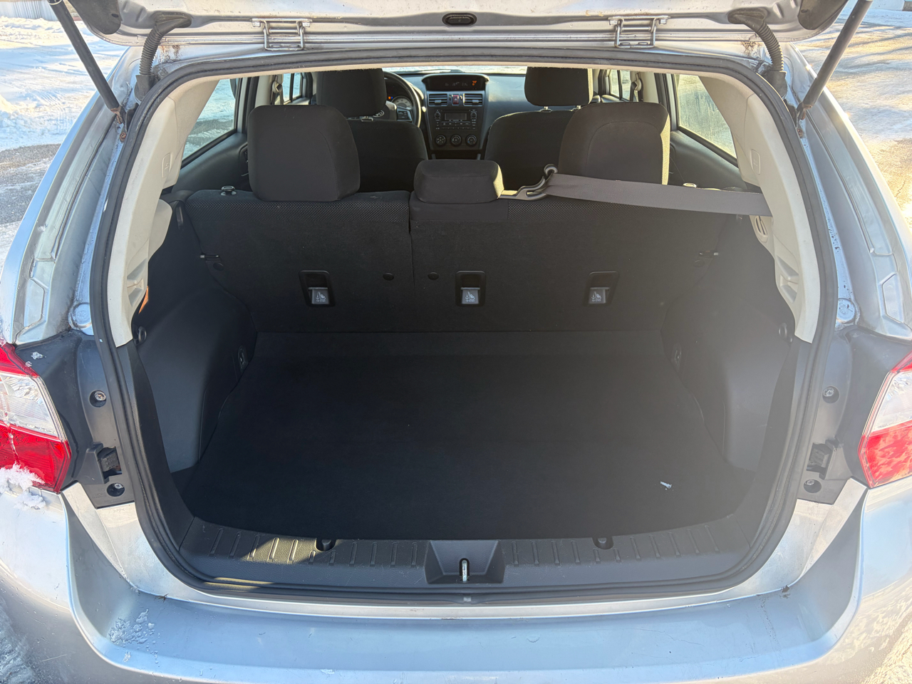 Subaru Impreza Premium 5-Door w/All Weather Package 2012