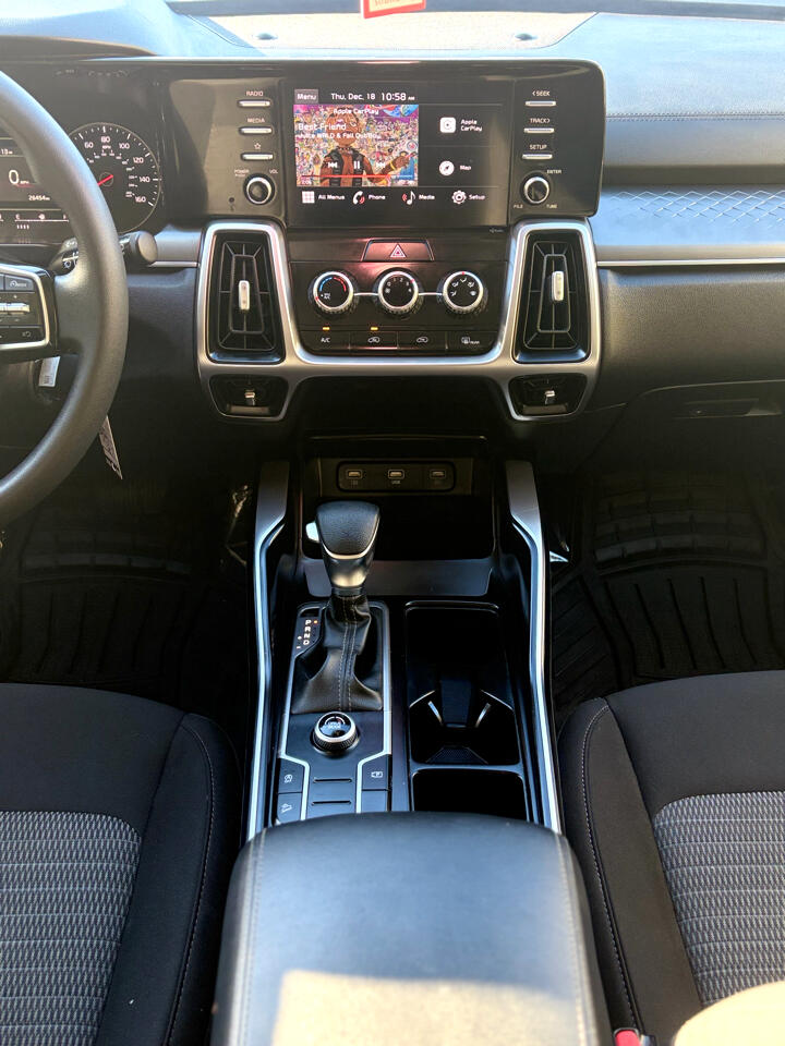 Kia Sorento LX 2WD 2022