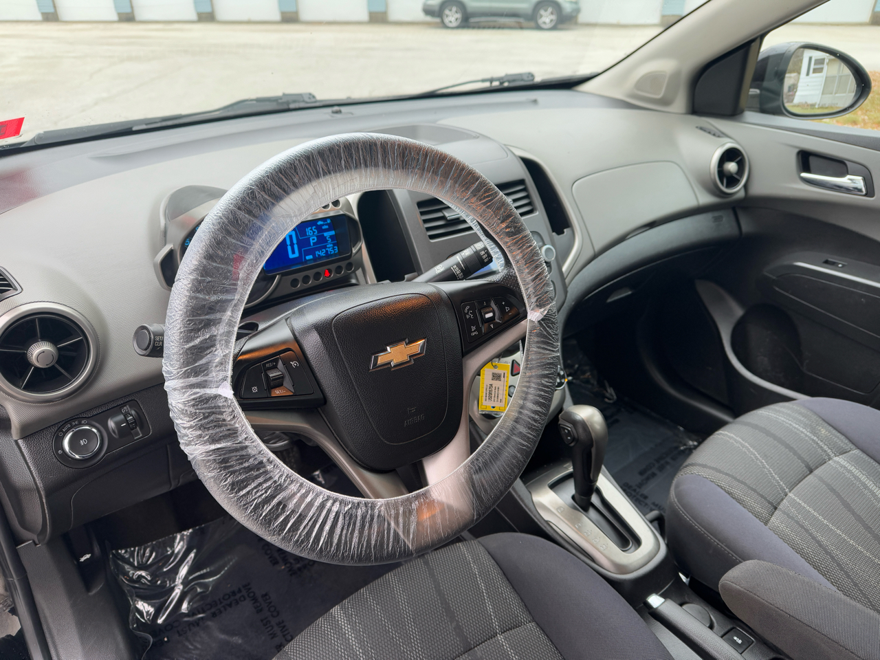 Chevrolet Sonic 2LT 5-Door 2012