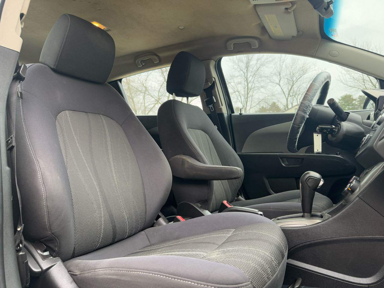 Chevrolet Sonic 2LT 5-Door 2012