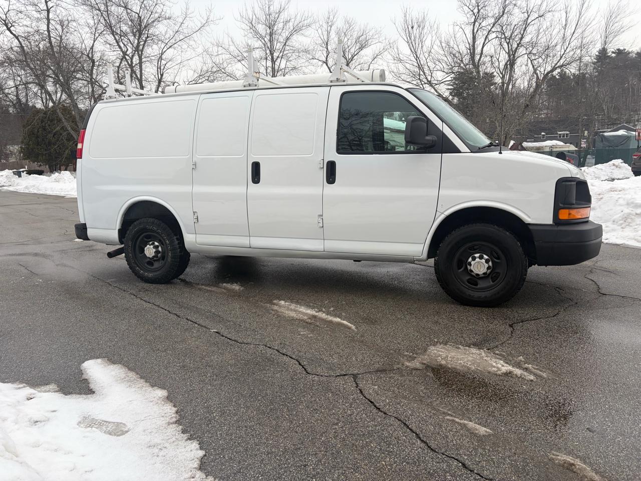 Chevrolet Express 2500 Cargo 2011