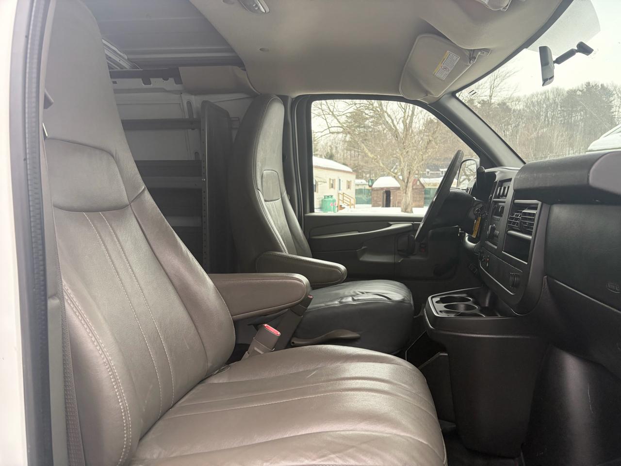 Chevrolet Express 2500 Cargo 2011