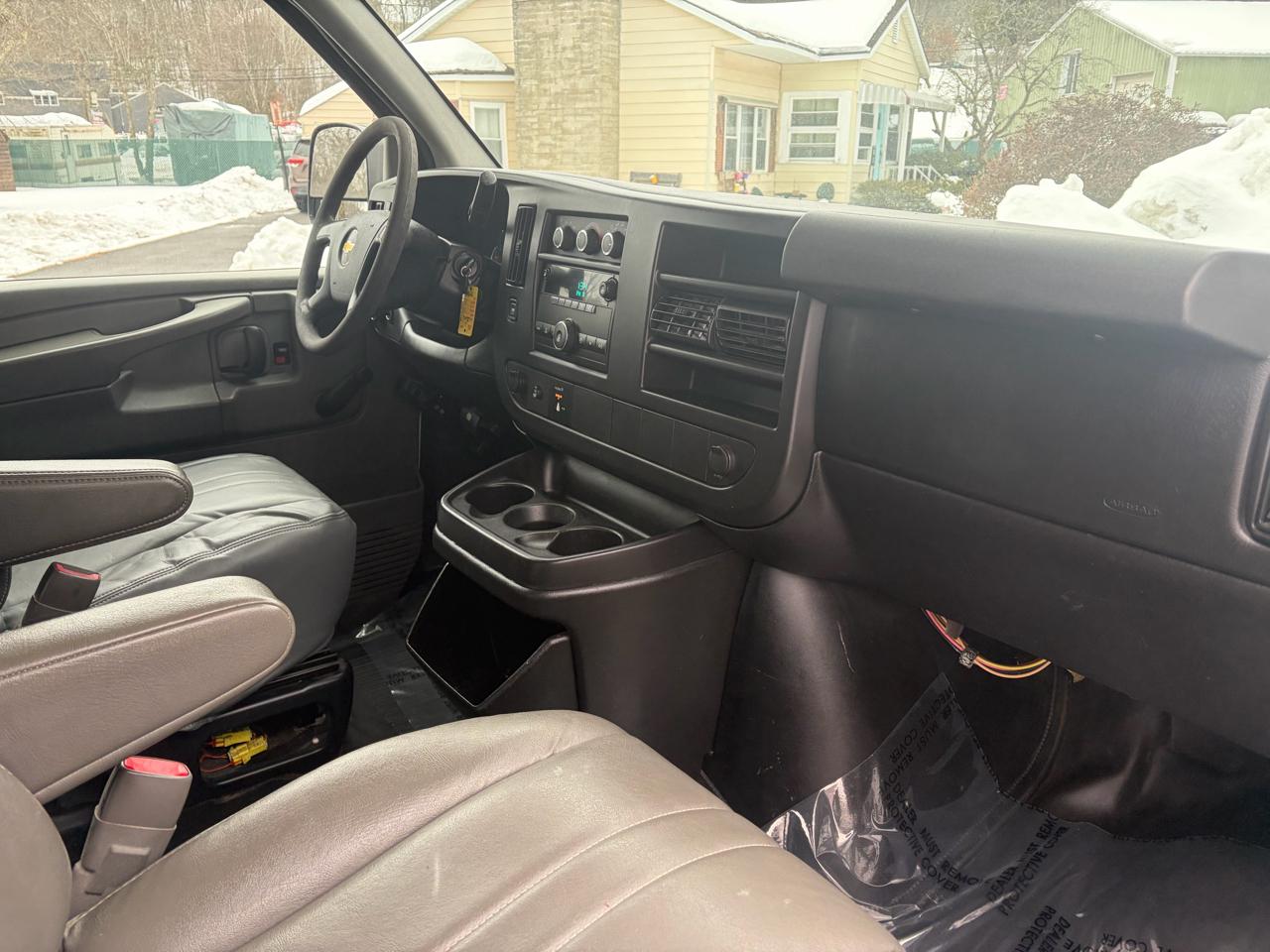 Chevrolet Express 2500 Cargo 2011